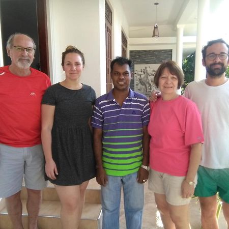 Mahaweli King'S Villa Kandy Buitenkant foto