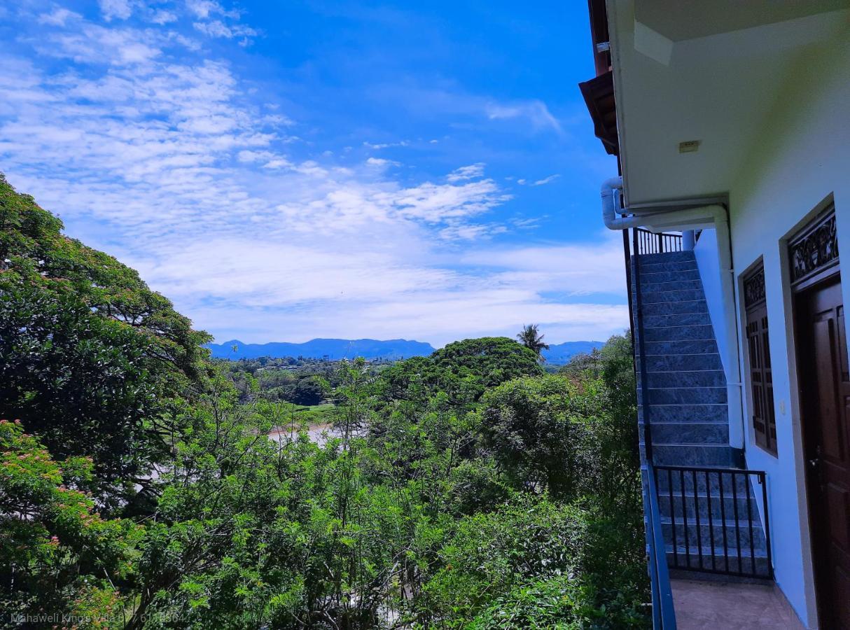 Mahaweli King'S Villa Kandy Buitenkant foto
