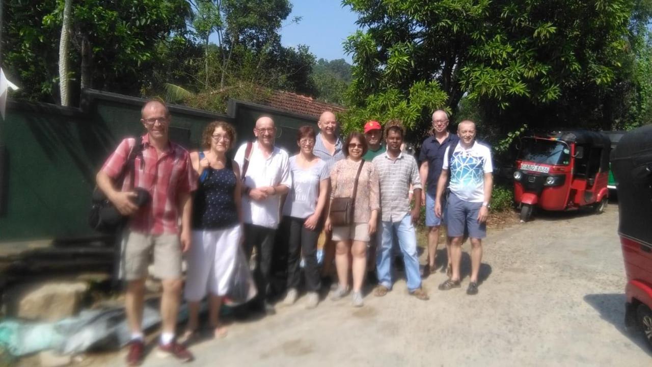 Mahaweli King'S Villa Kandy Buitenkant foto
